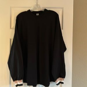 Spirit Jersey long sleeve black shirt. NWOT. Size Large
